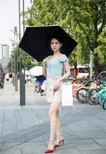 留学生李美静