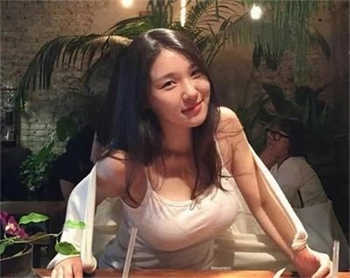 qq里的猫爪小秘密是好友么