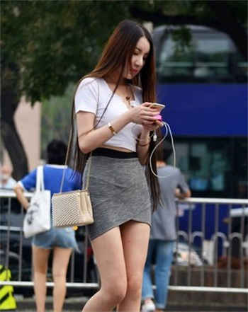 把红酒倒进阴里再喝