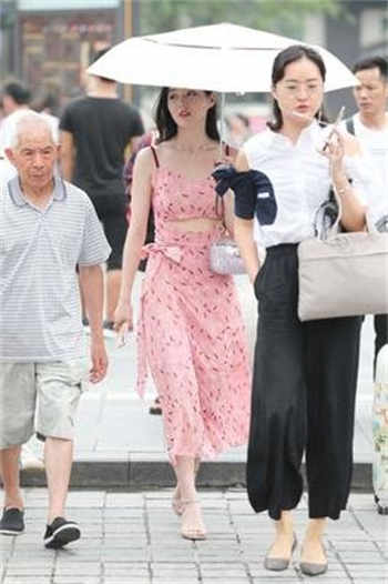 《兼职奶妈》布丁漫画