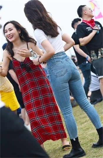 卖保险女的早晚出轨