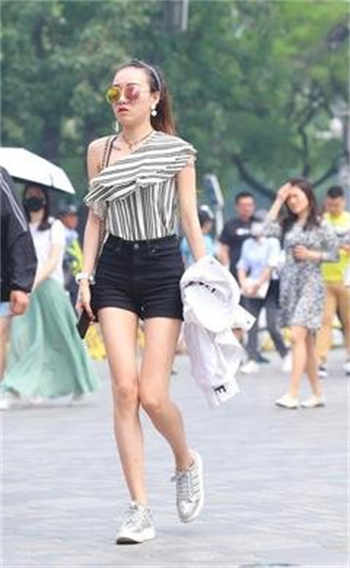 条子小张视频是什么