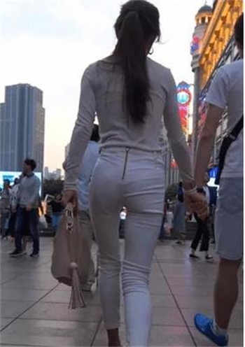 爱哟哟传媒