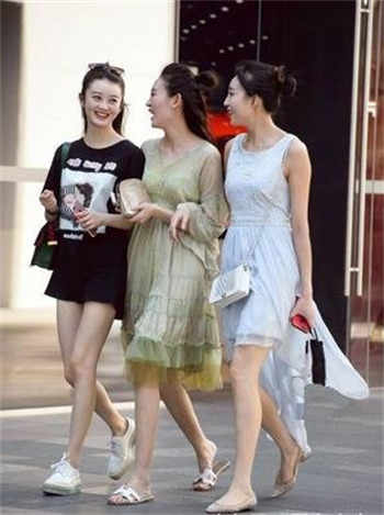 老婆是会议接待员