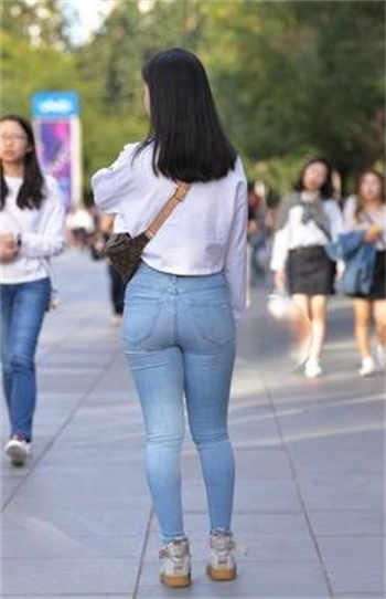 《夹心生活》未删减版